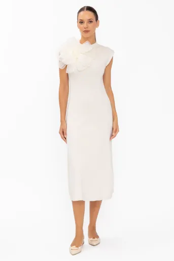 Rochie midi tricotată cu accesoriu floare ivory RBD60805