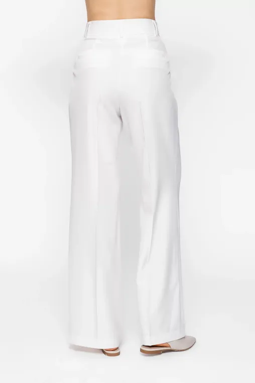 Pantaloni Caramel lejeri cu două pliuri ivory P2614 thumbnail picture - 