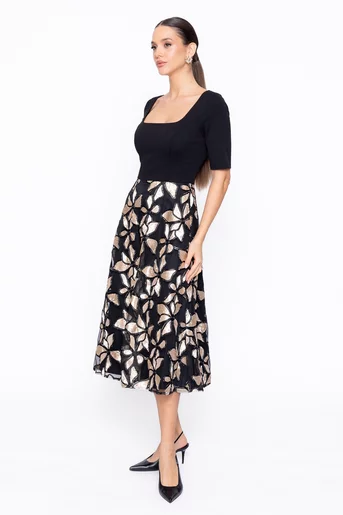 Rochi Caramel elegantă cu flori brodate R8609