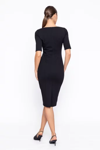 Rochie Caramel conică cudecolteu pătrat neagră R8607