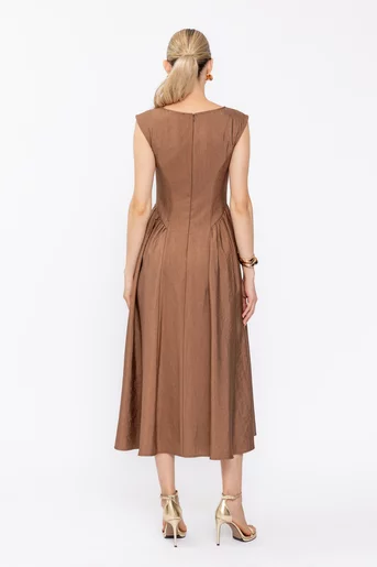 Rochie Caramel elegantă cu creți laterali maro R8631
