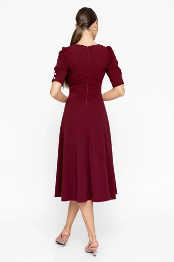 Rochie Caramel elegantă in clini cu nasturi decorativi burgundy R8608