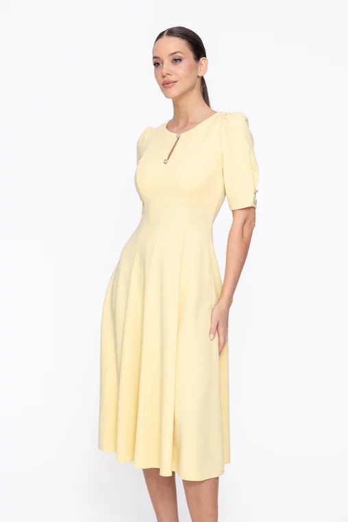Rochie Caramel elegantă in clini cu nasturi decorativi galbenă R8608 thumbnail picture - 