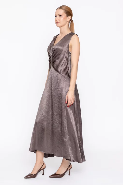Rochie midi satinată în v taupe RMO60306 thumbnail picture - 
