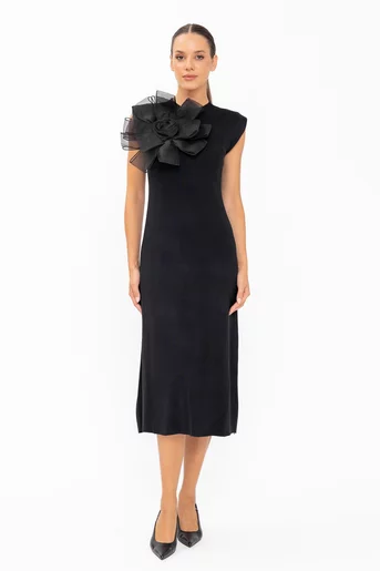 Rochie midi tricotată cu accesoriu floare neagră RBD60805