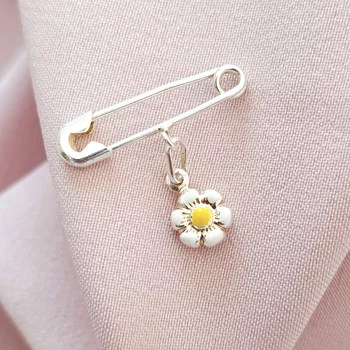 Biztostű Bross – Margaretta Charm – 925 Sterling Ezüst