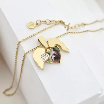 Fényképes Szárnyas Szív Nyaklánc - 18K Sárga Aranyozott 925 Sterling Ezüst - Körkapocs