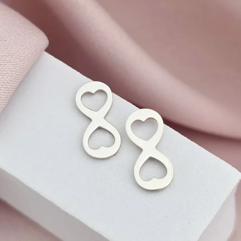 925-ös Ezüst Fülbevaló - Végtelen Kivágott Szívekből