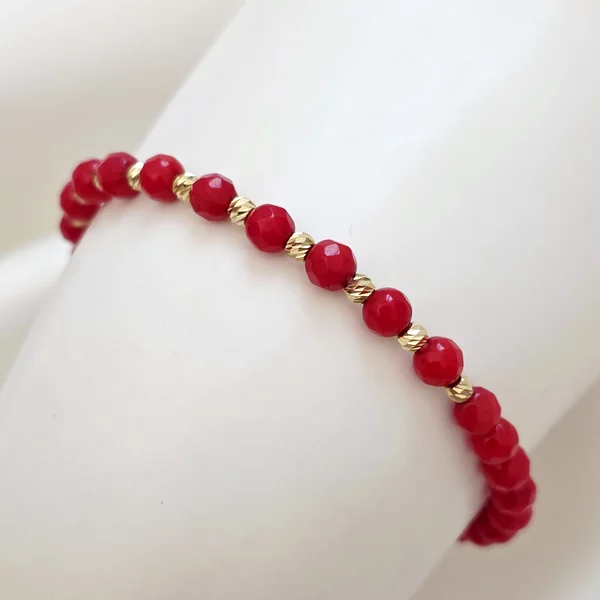 Karkötő Korall féldrágakőből és 14K Arany golyócskákból - elasztikus zsinór