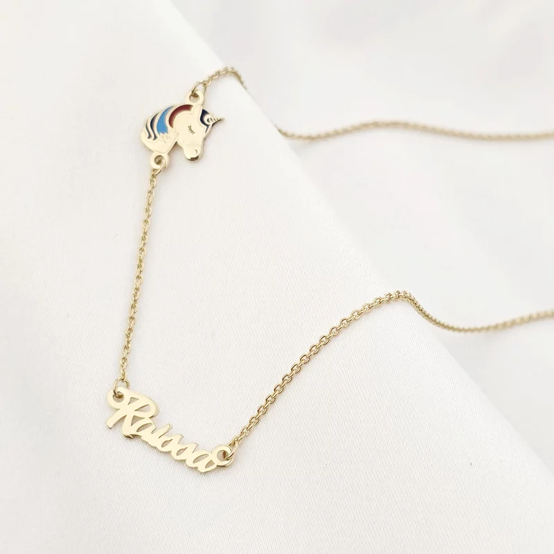 Neves Gyerek Nyaklánc -  18K Sárga Aranyozott 925 Sterling Ezüst Névvel és Zománcozott Egyszarvúval