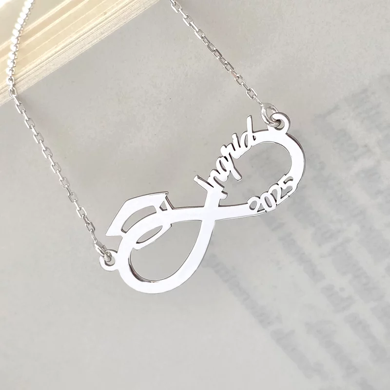 Személyre Szabható Nyaklánc – Végtelen Jel & Kivágott Név+Talár – 925 Ezüst - Körkapocs