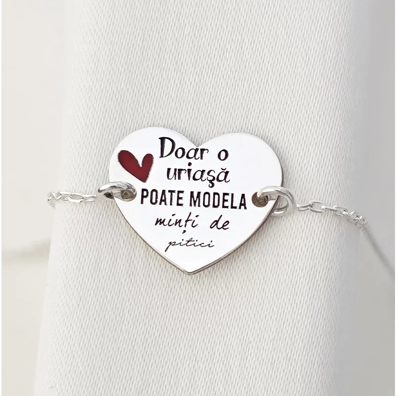 Ezüst Zománcos Szív Pedagógus Karkötő lánccal