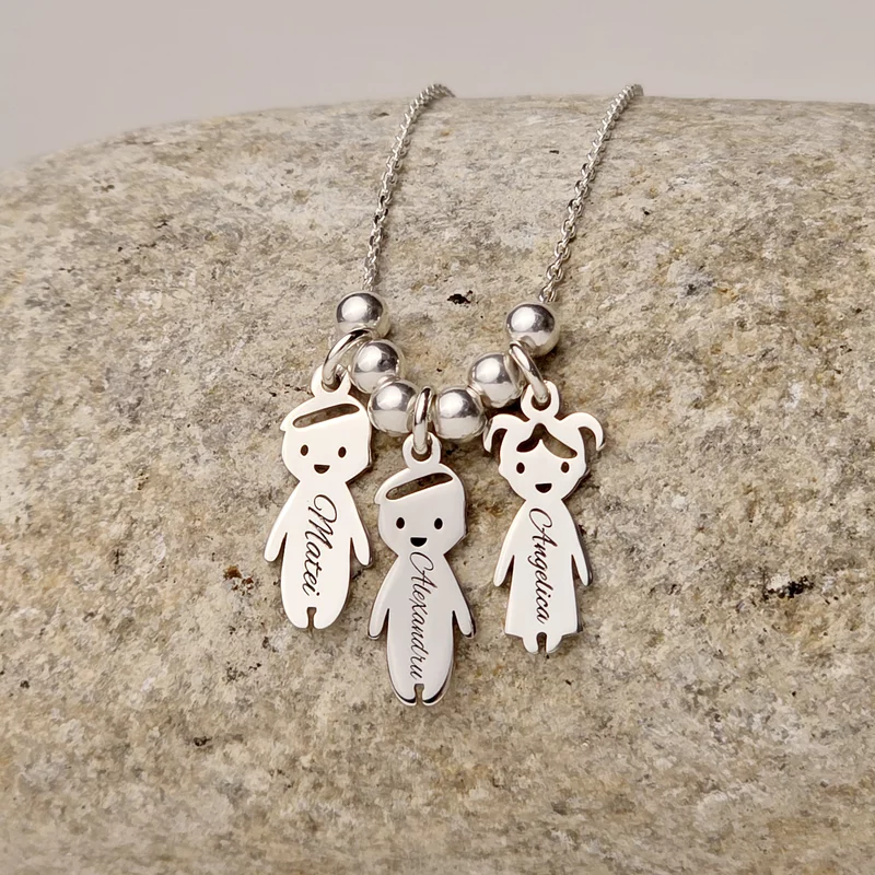 Szemünk Fényei Nyaklánc – Gyerekek Gravírozott Nevek és Gyöngyök – 925 Sterling Ezüst