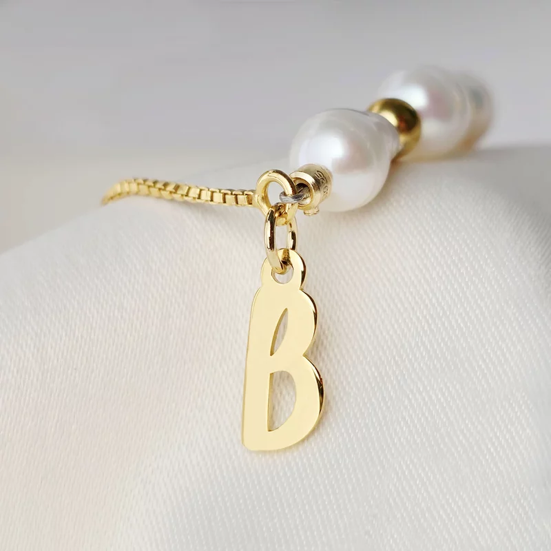 Bratara cu Perle si Initiala - Model elegant cu 3 perle, bilute si lantisor glisant - Argint 925 placat cu Aur galben 18K picture - 2
