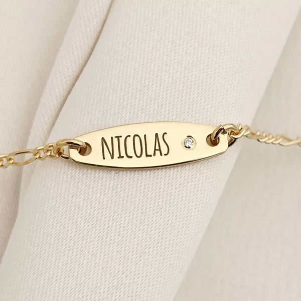Brățară placuta personalizata cu nume de baiat – Diamant natural - Argint 925 placat cu Aur Galben 18K - Cu lantisor fata/baiat