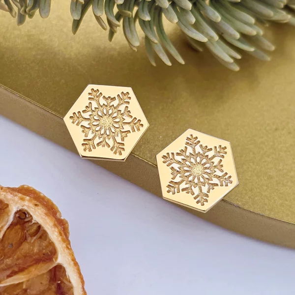 Cercei Craciun - Model Hexagon - Fulg de zapada - Argint 925 placat cu Aur galben de 18K - inchidere surub