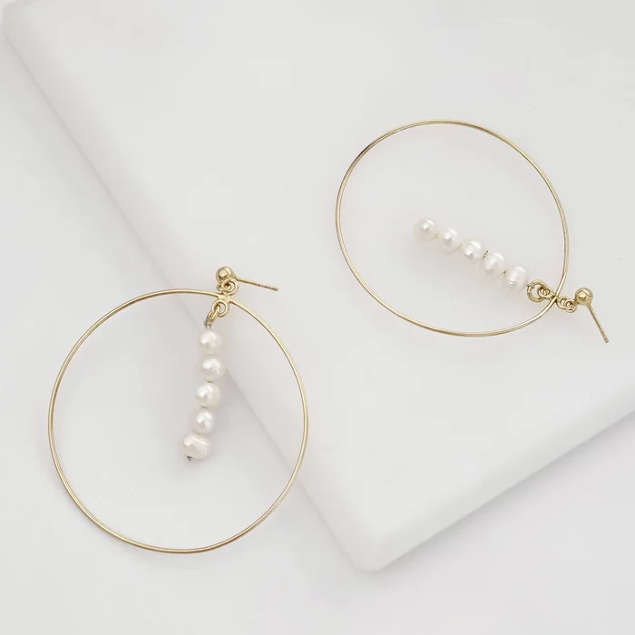 Cercei rotunzi BIG HOOPS cu sirag de Perle - Argint 925 placat cu Aur Galben 18K - Inchizatoare surub
