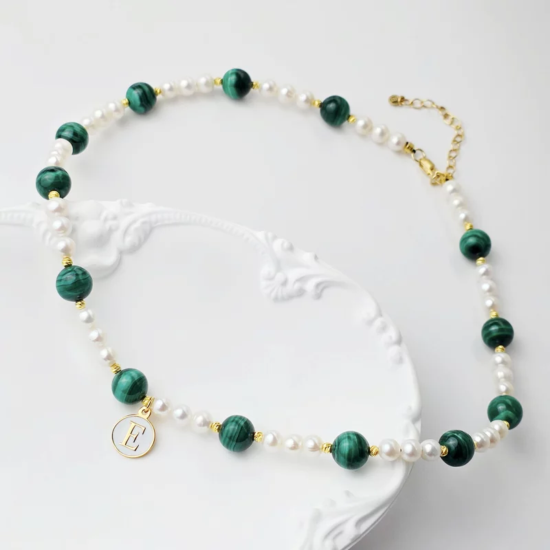 Colier cu Perle & Malachit - Initiala in email alb - Model alternanta eleganta de perle, bilute si malachit - Argint 925 placat cu Aur galben 18K picture - 4