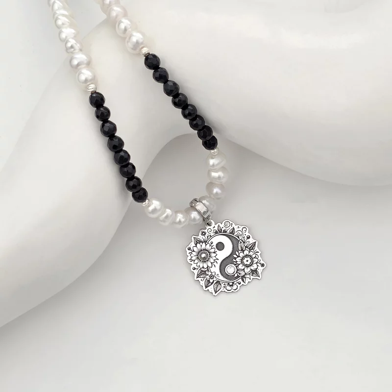 Colier Floare Yin & Yang si Cristal Swarovski - Combinatie de Perle Albe & Onix - Argint 925 picture - 3