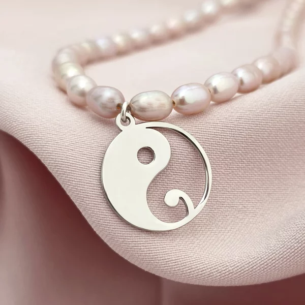 Colier Yin & Yang - Pandantiv cu Simbol Punct si Virgula & Sirag de Perle - Argint 925