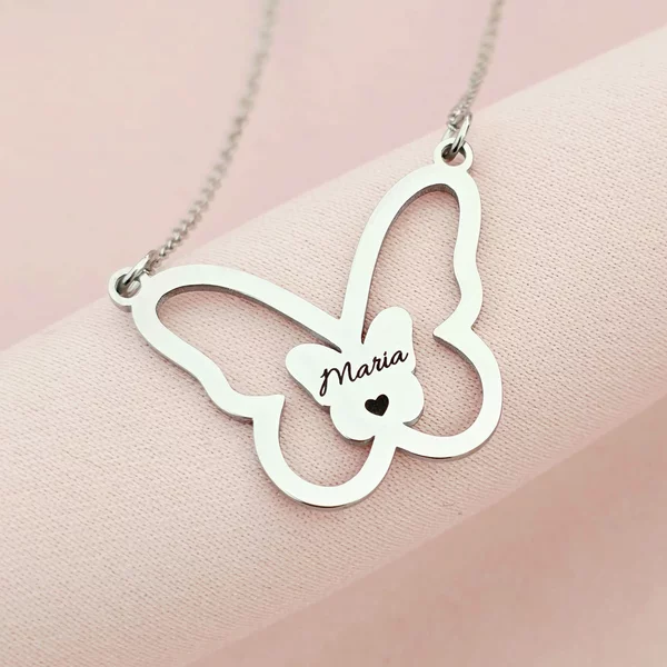 Lantisor Aripi de Poveste - Pandantiv fluture cu nume - Otel Inoxidabil 316L