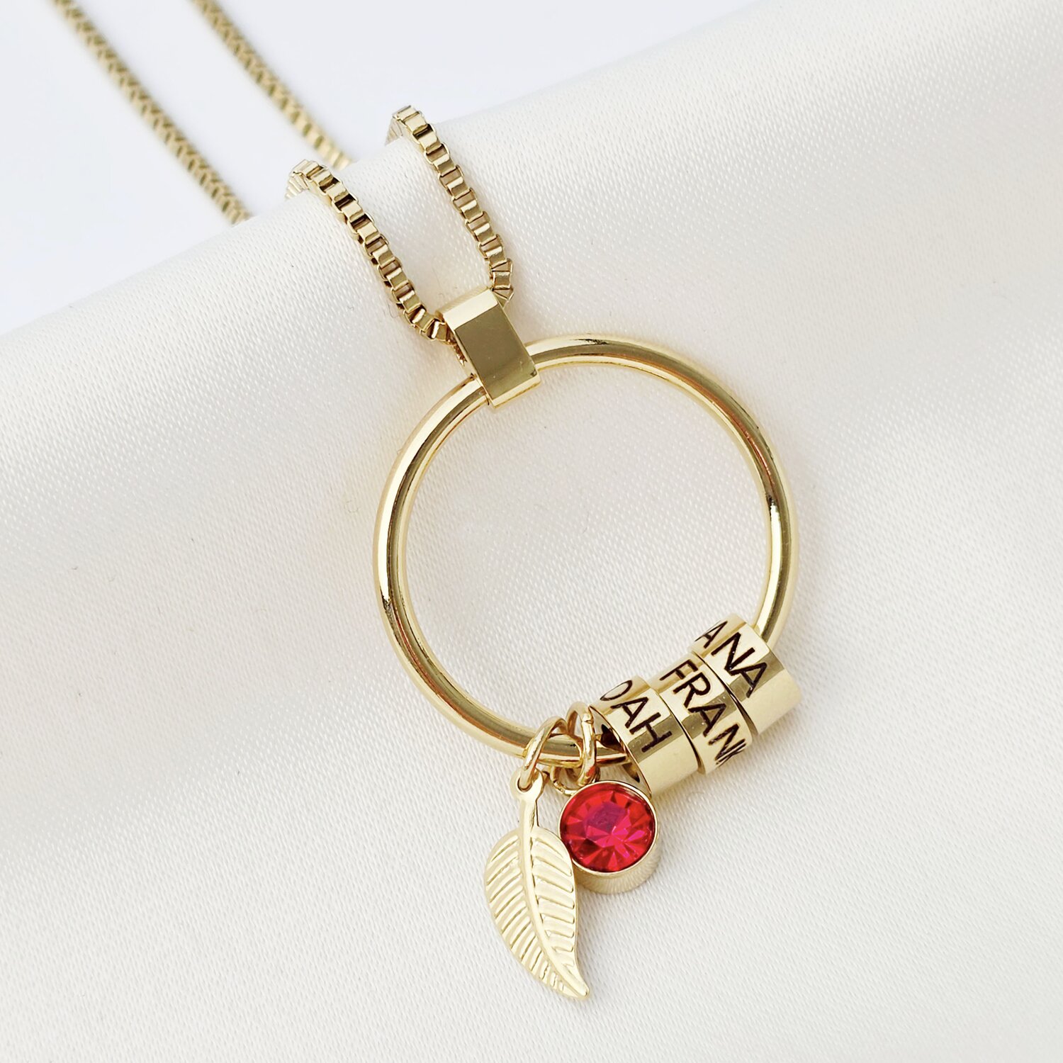 Lantisor Cercul Familiei - Elemente personalizate, charm Zirconia si pana - Otel Inoxidabil 316L