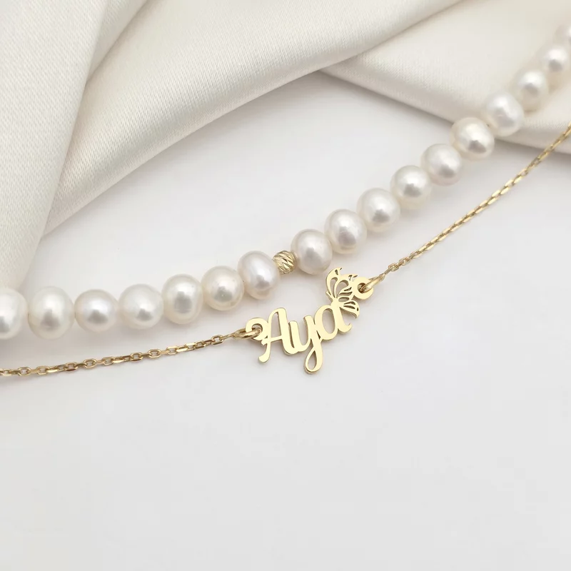 Lantisor cu Nume - Font Elegant & Fluturas - Combinat cu Sirag de Perle - Argint 925 placat cu Aur Galben 18K picture - 2