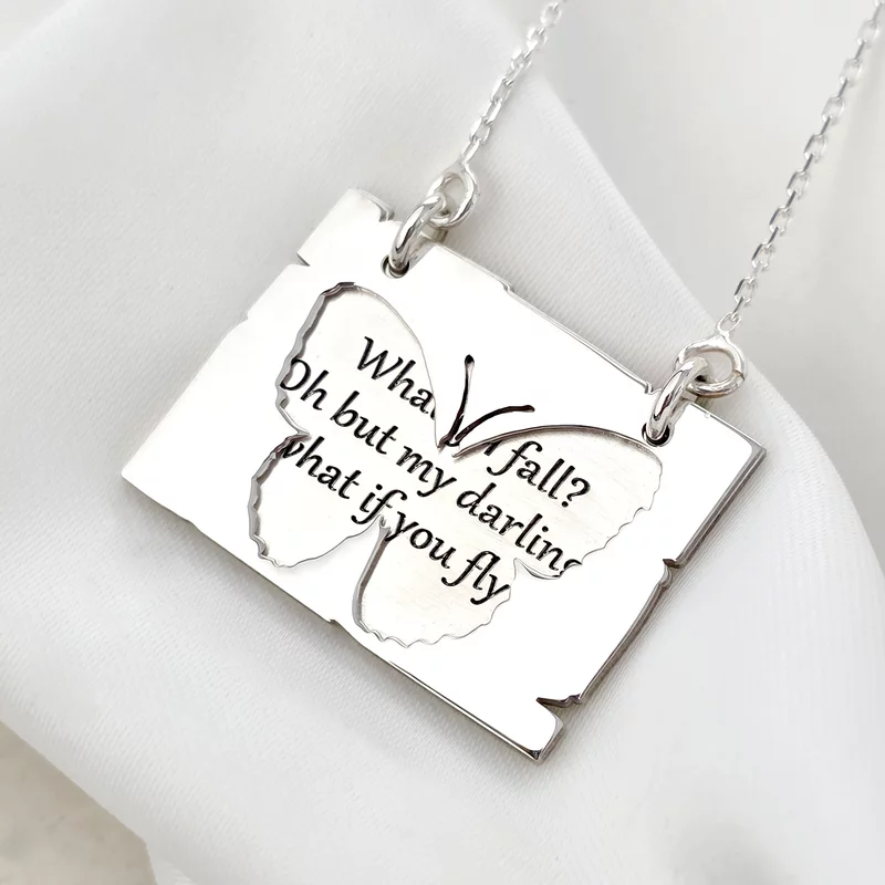 Lantisor cu pandantiv fluture decupat si mesaj ascuns - Argint 925 picture - 3