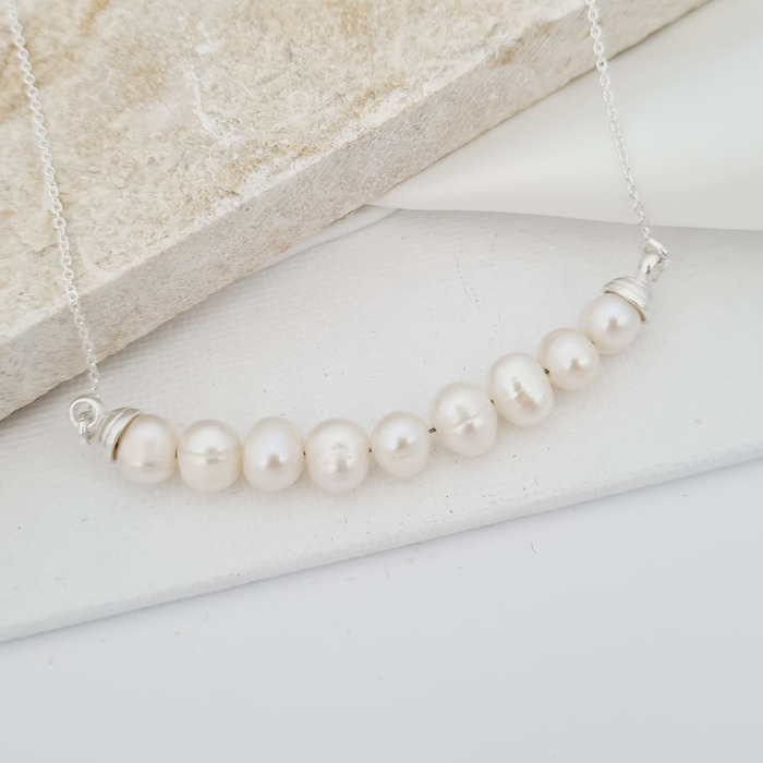 Lantisor cu Perle – Gratie fermecatoare – Model 9 perle cu lantisor – Argint 925 925