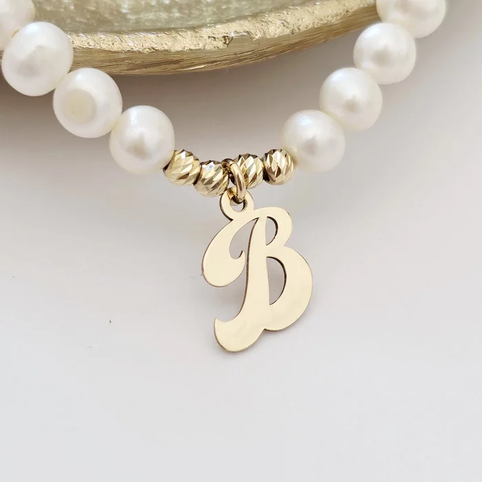 Lantisor cu Perle - Initiala eleganta - Model sirag de perle si 4 bilute - Aur Galben 14K