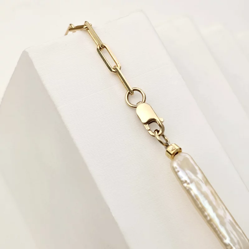 Lantisor cu Perle - Medalion disc cu silueta de ingeras si inimioara decupata - Cristal swarovski -  Model sirag de perle stick silver si bilute din Argint 925 placat cu Aur Galben 18K picture - 7