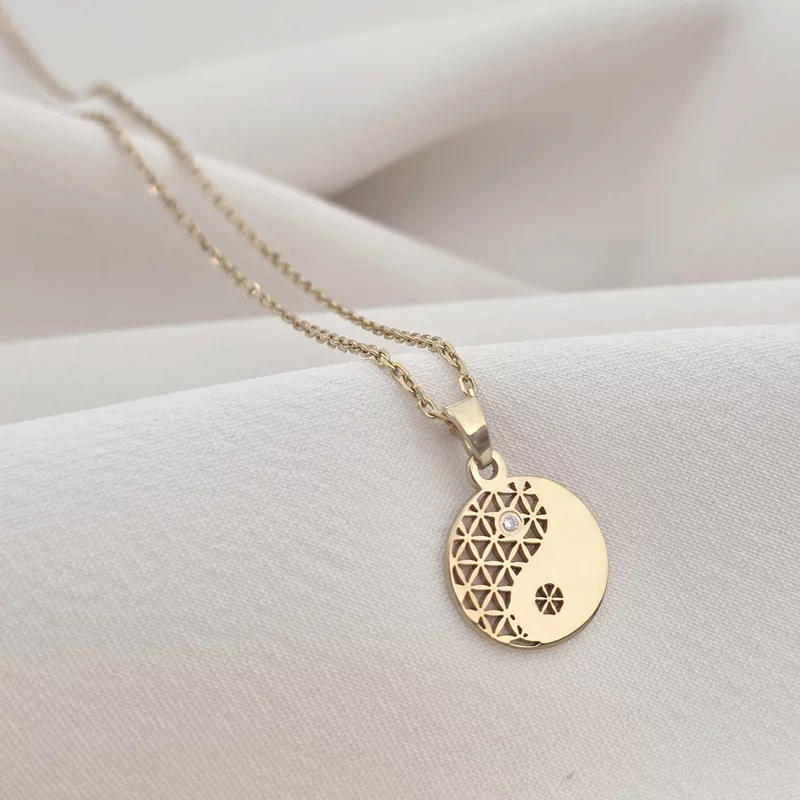 Lantisor Fior al Echilibrului - Model Yin&Yang cu Diamant natural - Argint 925 placat cu Aur Galben 18K picture - 3