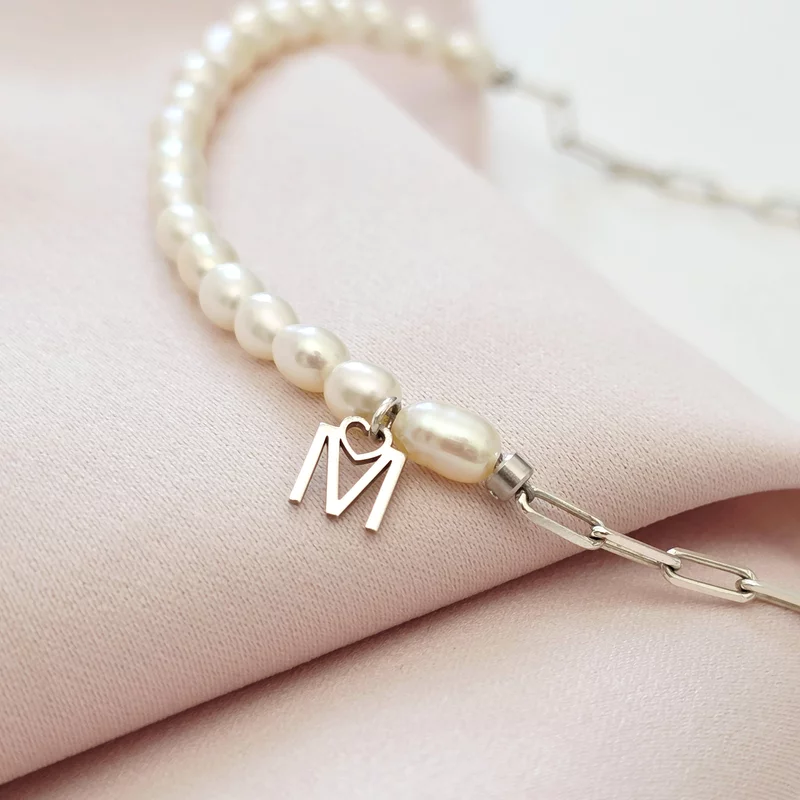 Lantisor Fior al Elegantei - Model cu sirag de Perle, lant zale si pandantiv initiala - Argint 925 picture - 1