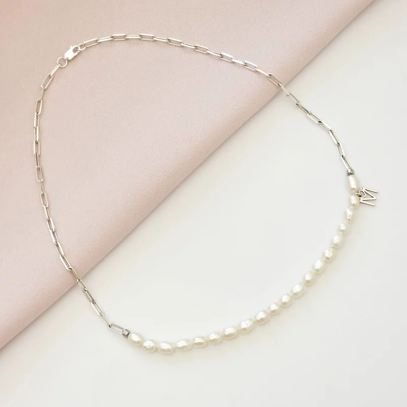 Lantisor Fior al Elegantei - Model cu sirag de Perle, lant zale si pandantiv initiala - Argint 925 picture - 5