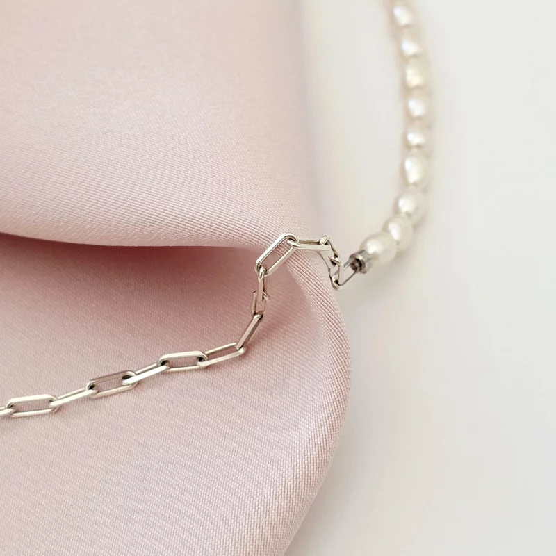 Lantisor Fior al Elegantei - Model cu sirag de Perle, lant zale si pandantiv initiala - Argint 925 picture - 6