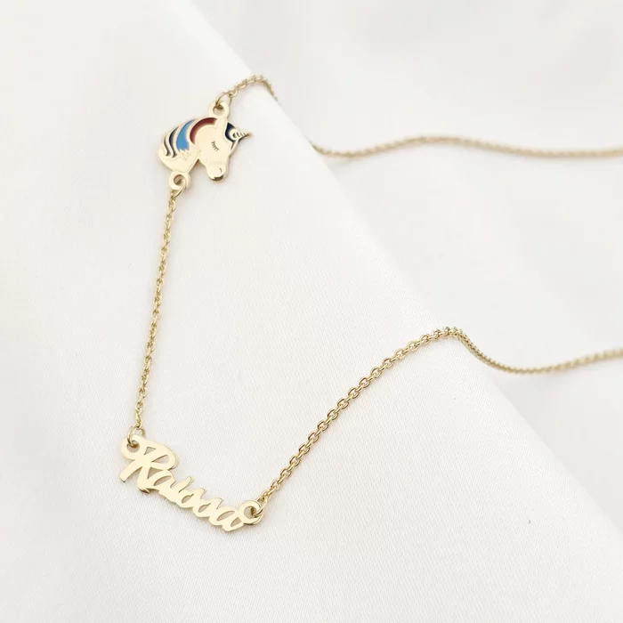 Lantisor personalizat cu Nume si pandantiv lateral Unicorn colorat cu email - Argint 925 placat cu Aur Galben 18K