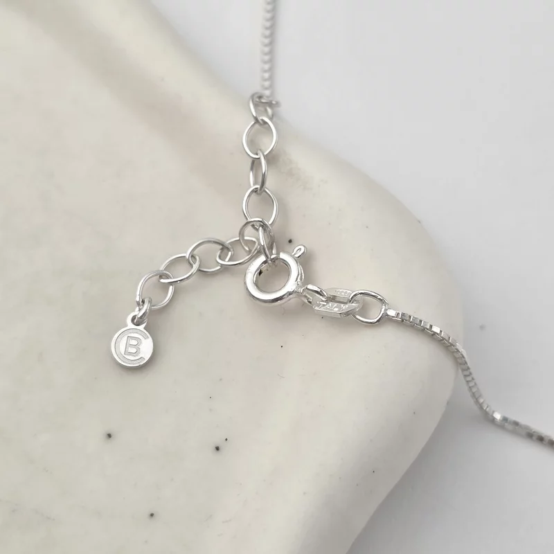 Lantisor personalizat cu simbol materie scoala - Matematica - Banut de 15 mm cu lantisor - Argint 925 picture - 3