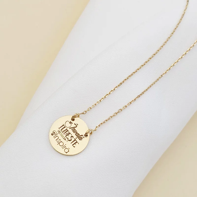 Lantisor personalizat - pandantiv banut 15 mm - Invata, iubeste, inspira - Aur Galben 14K picture - 4
