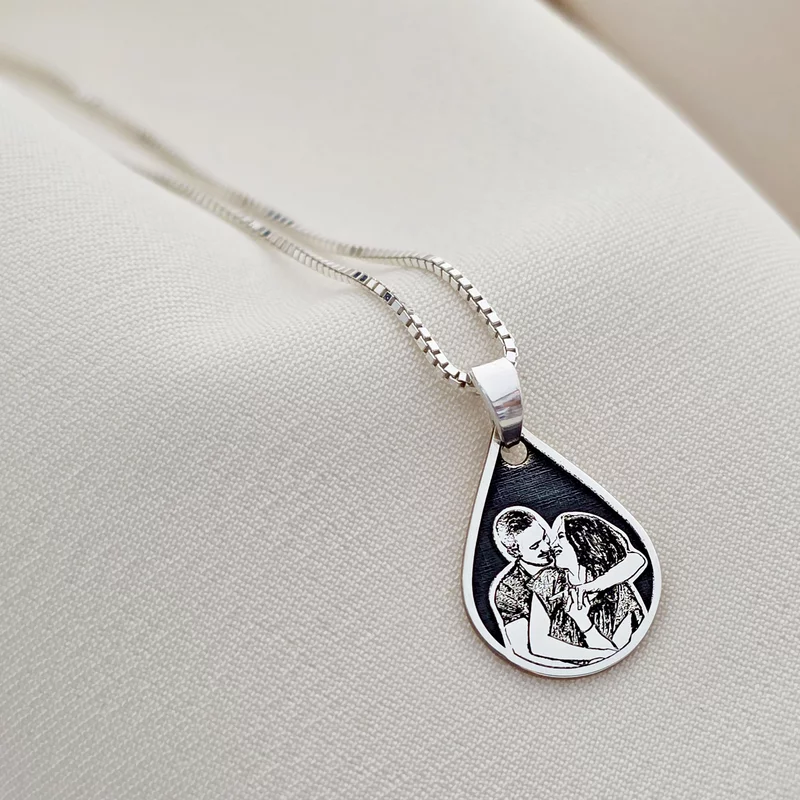 Lantisor personalizata cu poza - Lacrima Amintirilor - Model fotogravura relief - Argint 925 picture - 3