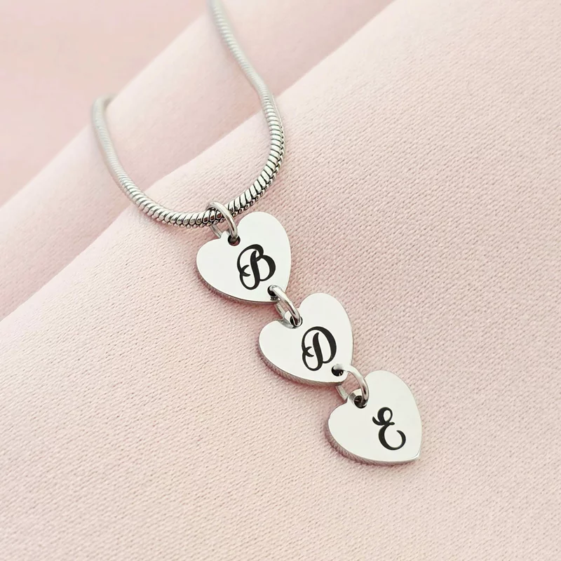 Lantisor Trei Inimi – Personalizate cu Initiale – Otel Inoxidabil 316L picture - 2