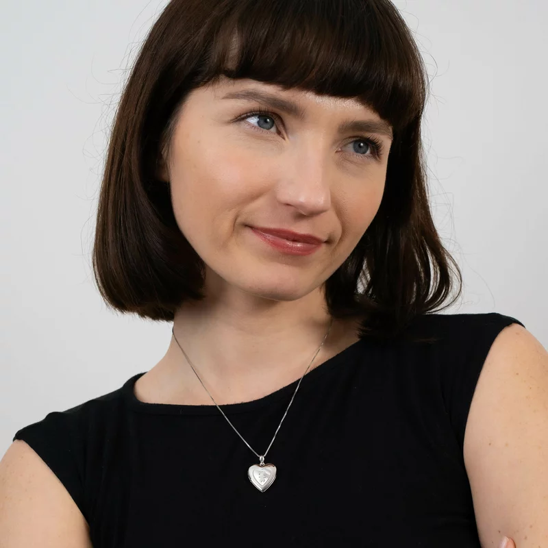 Medalion inima cu poze in interior - Girl & Mother of Pearl - Argint 925 Rodiat picture - 2