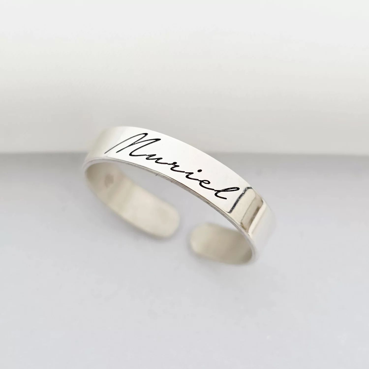 Inel personalizat cu nume - Argint 925