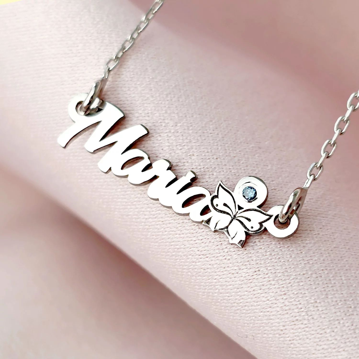 Lantisor personalizat cu Nume, simbol fluture si Diamant natural - Argint 925 Rodiat