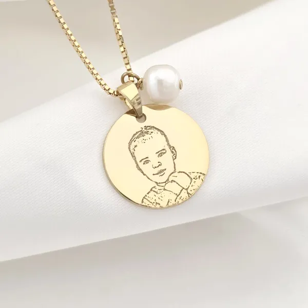 Lantisor cu picatura de Perla si fotogravura - Eleganta capturata - Argint 925 placat cu Aur Galben 18K