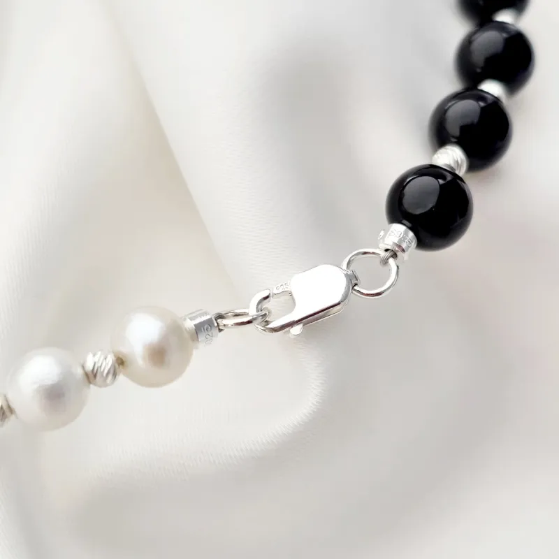 Colier cu Perle & Onix - Pandantiv Yin Yang - Model echilibrat cu perle albe, bilute si pietre onix - Argint 925 picture - 8