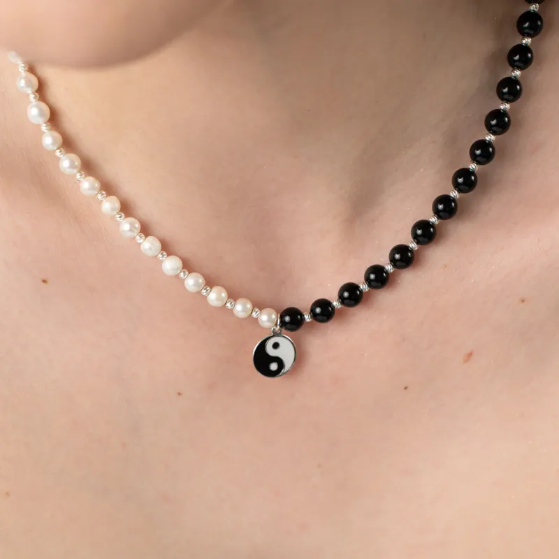 Colier cu Perle & Onix - Pandantiv Yin Yang - Model echilibrat cu perle albe, bilute si pietre onix - Argint 925 picture - 7