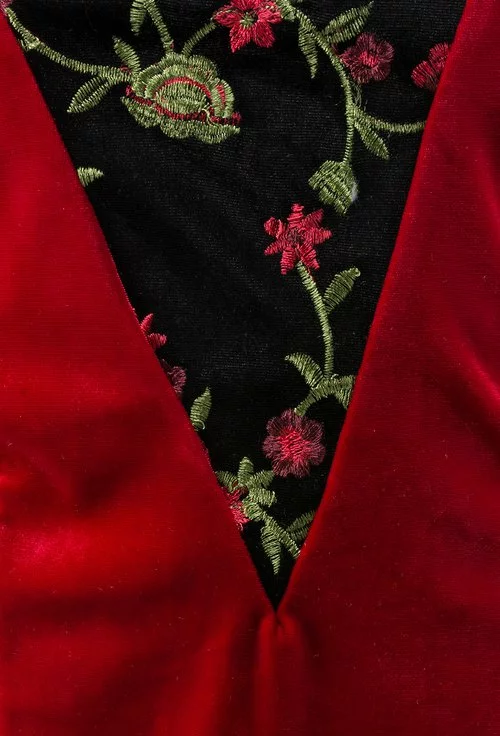 Bluza din catifea, grena cu negru si broderie florala colorata Sonia