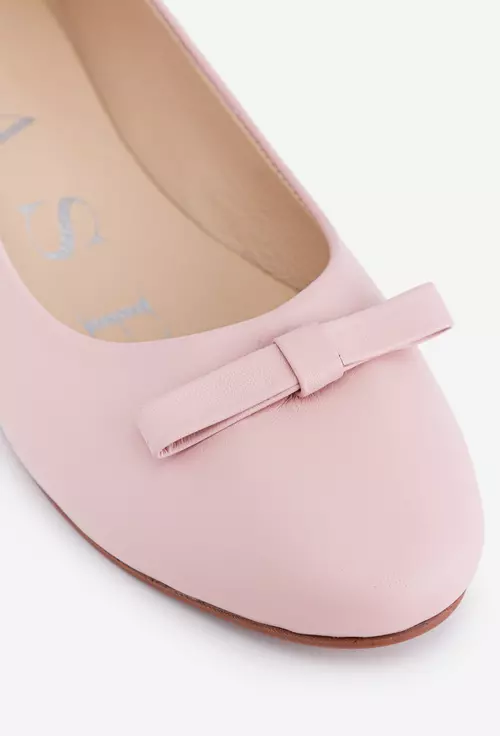 Balerini roz pudra din piele cu funda ingusta