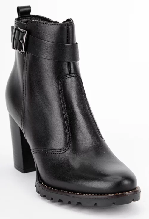 Botine negre din piele cu o catarama