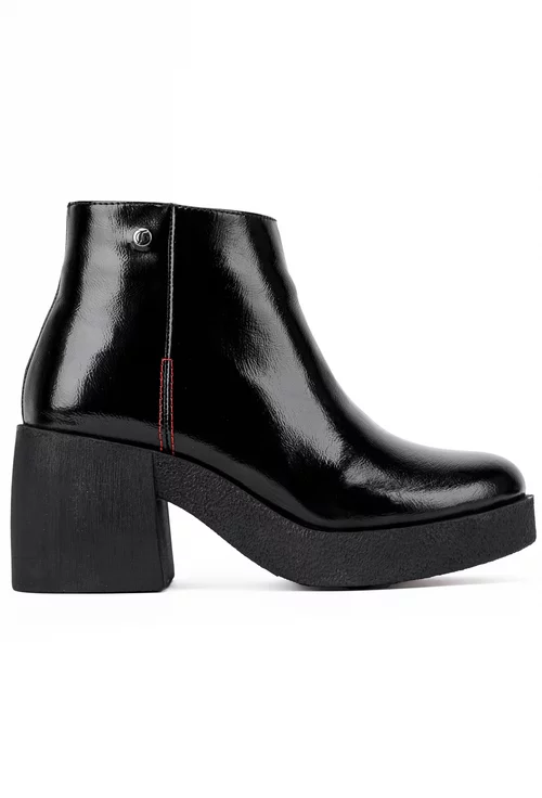 Botine negre din piele lacuita
